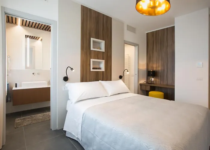 Enjoy Duomo - Flavio Baracchini 9 - 4* Milão